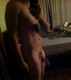 Josh Hudcherson Nude